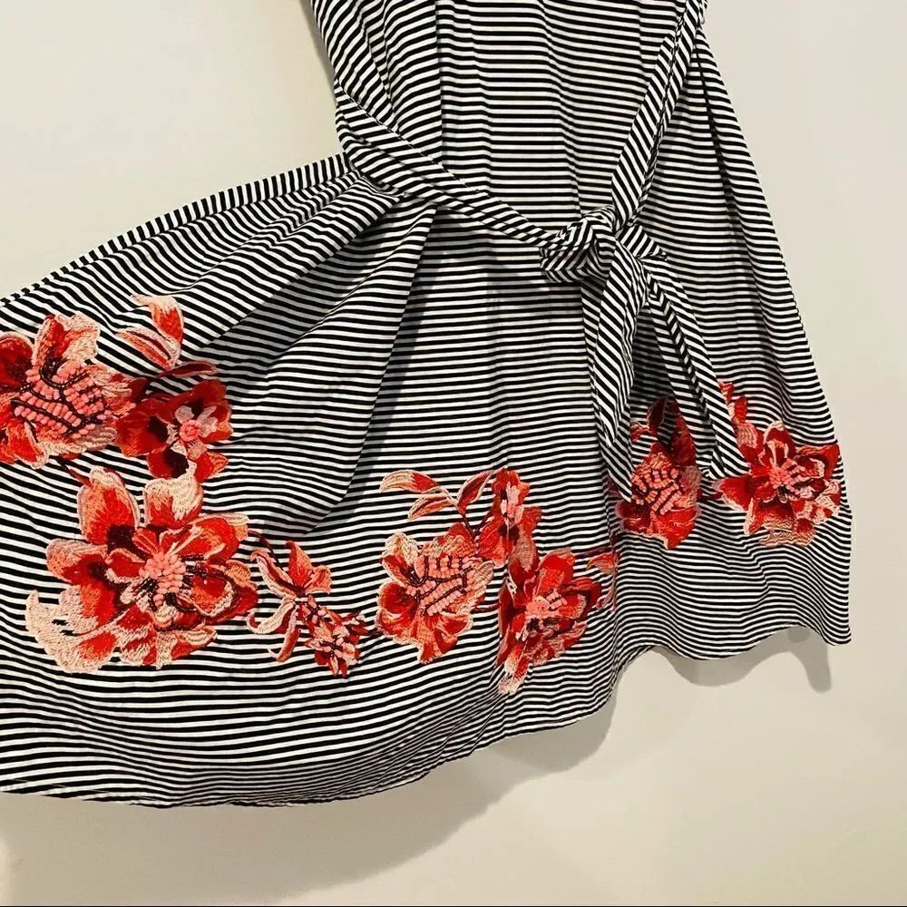 Talbots "Dancing Stripes" Embroidered Dress Size 12P - Picture 4 of 10